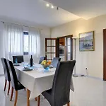 Vikendica House Lorena Premantura