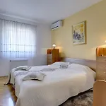 Vikendica House Lorena Premantura