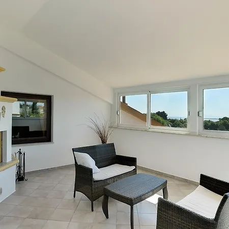 Hébergement de vacances House Lorena *