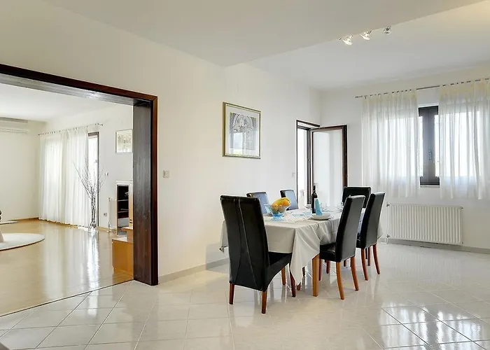 House Lorena Hébergement de vacances